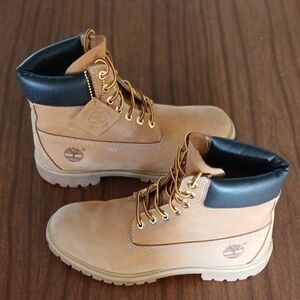 TIMBERLAND  Wheat Nubuck Leather Work Boots with Padded Collar and Rubber Sole